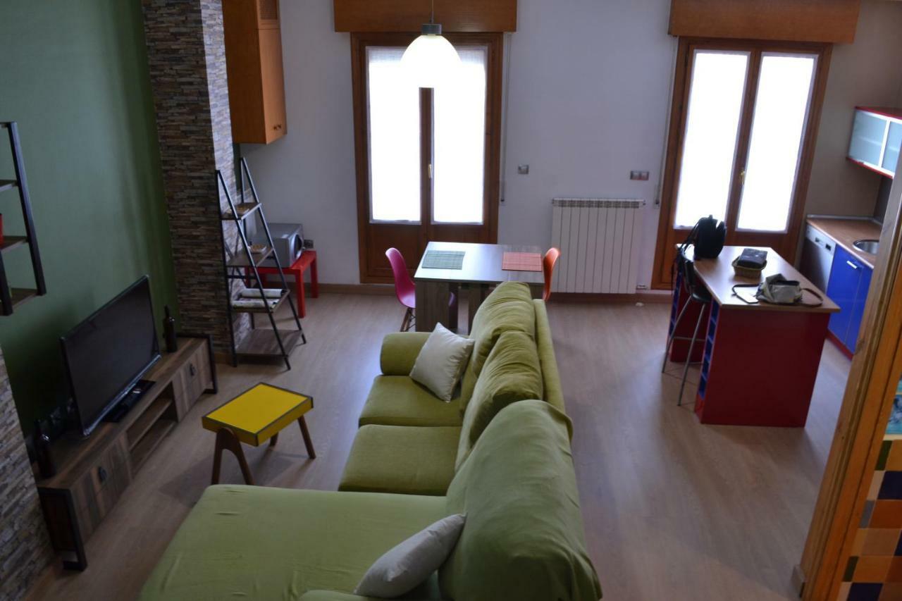 Apartamento Puerta Del Pirineo Sabiñánigo المظهر الخارجي الصورة
